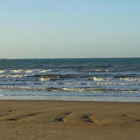 Apartment In Nieuwpoort With Sea View